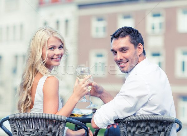 Foto stock: Sonriendo · Pareja · potable · vino · Servicio · verano