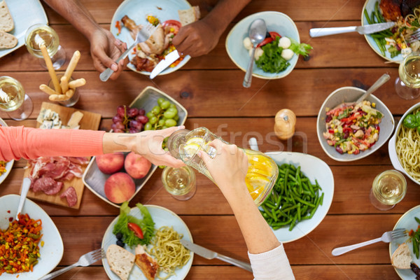 [[stock_photo]]: Personnes · table · alimentaire · manger · potable · loisirs