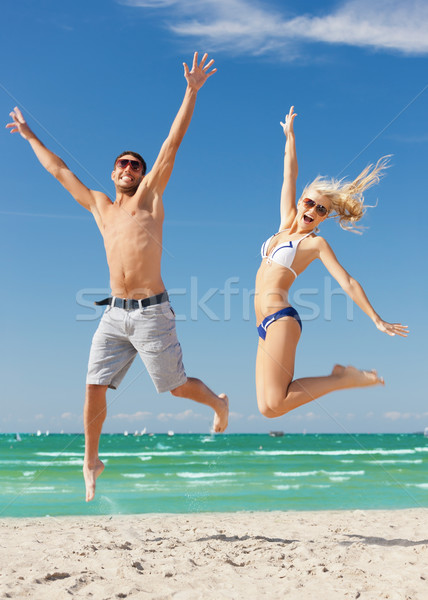 Foto stock: Pareja · saltar · playa · Foto · feliz · amor