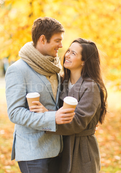 Romantic cuplu toamnă parc concediu dragoste Imagine de stoc © dolgachov