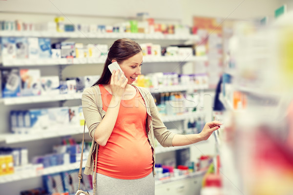 [[stock_photo]]: Heureux · femme · enceinte · smartphone · pharmacie · grossesse · médecine