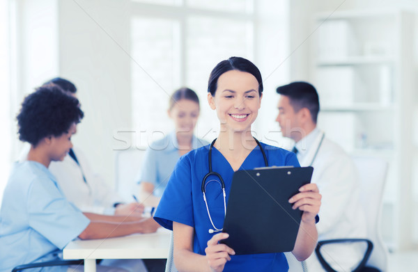 [[stock_photo]]: Heureux · médecin · groupe · hôpital · clinique · profession