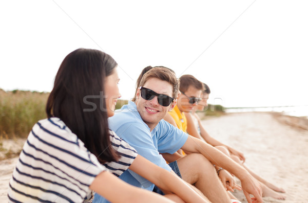 Csoport barátok röplabda csapat tengerpart nyár Stock fotó © dolgachov