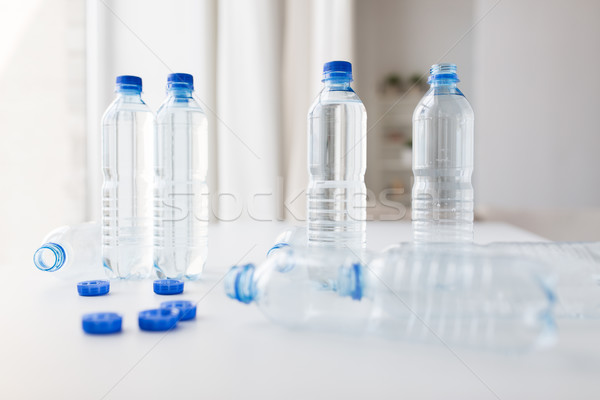 Flaschen Trinkwasser Tabelle Recycling gesunde Ernährung Stock foto © dolgachov