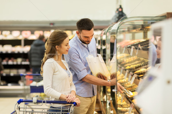 [[stock_photo]]: Heureux · couple · panier · épicerie · alimentaire · vente