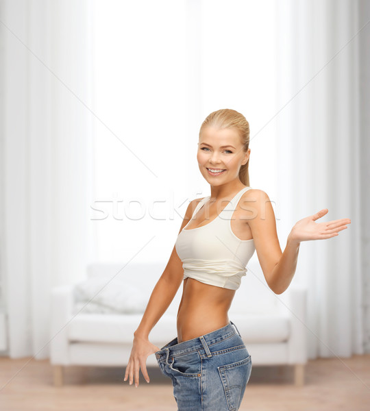 [[stock_photo]]: Femme · grand · pants · photos