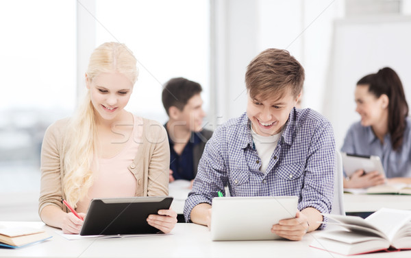 Foto d'archivio: Due · sorridere · studenti · scuola · istruzione