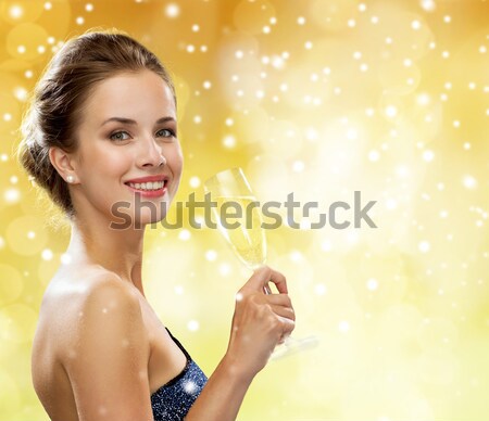 [[stock_photo]]: Heureux · souriant · jeune · femme · cheveux · blonds · coiffure · personnes