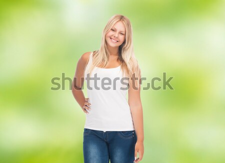 商業照片: 快樂 · 微笑 · 年輕女子 · 金發 · 髮型 · 時尚