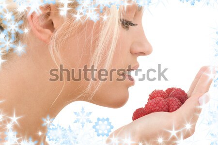 Aardbei meisje foto sneeuwvlokken vrouw schoonheid Stockfoto © dolgachov