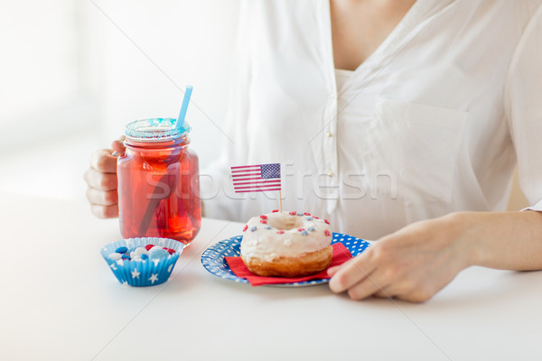 Kobieta amerykański dzień uroczystości wakacje Zdjęcia stock © dolgachov