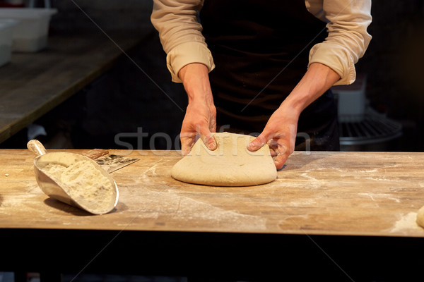 Chef bakker koken bakkerij voedsel Stockfoto © dolgachov