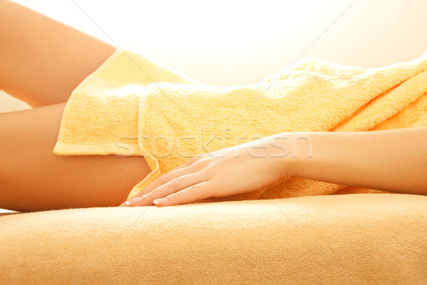 Kobiet ręce nogi spa salon Zdjęcia stock © dolgachov