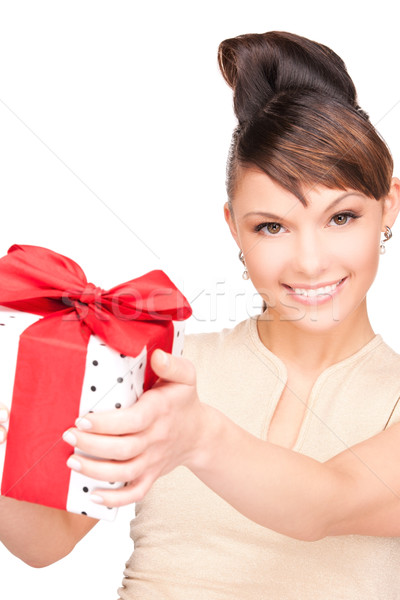 Foto stock: Feliz · mulher · caixa · de · presente · branco · sorrir · aniversário