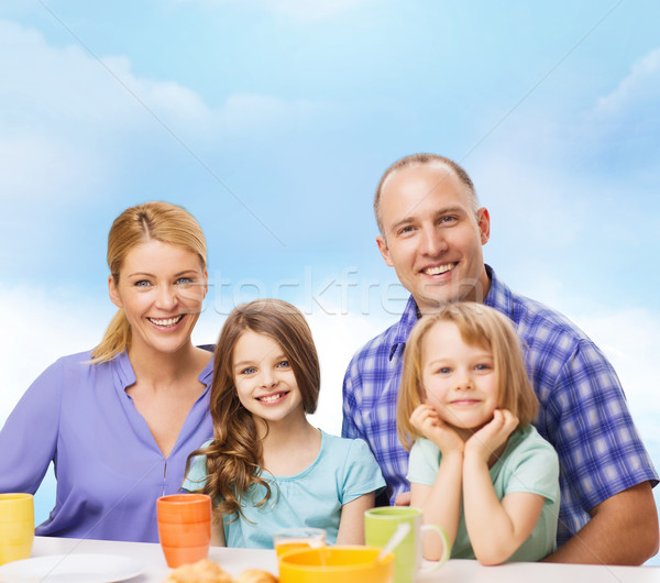 Foto stock: Família · feliz · dois · crianças · café · da · manhã · comida · família