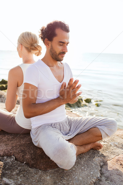 Stockfoto: Glimlachend · paar · yoga · buitenshuis · fitness