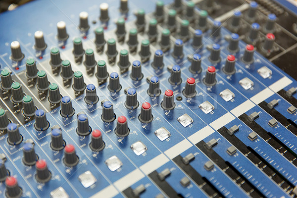 Irányítópanel zenei stúdió rádió állomás technológia elektronika Stock fotó © dolgachov