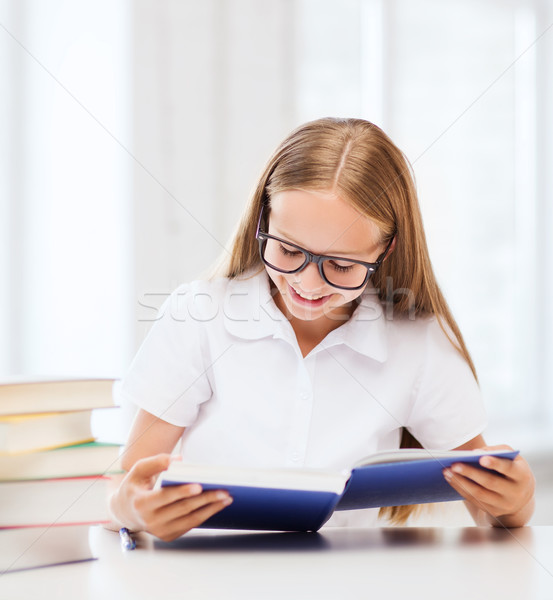 Student meisje studeren school onderwijs weinig Stockfoto © dolgachov