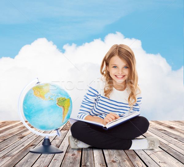 Fille monde livre éducation géographie enfance [[stock_photo]] © dolgachov