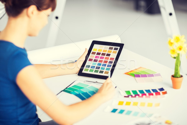 女子 工作的 顏色 室內設計 商業照片 © dolgachov