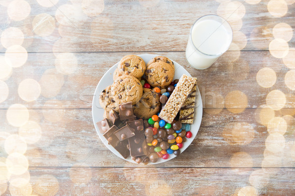 Alimentos dulces leche vidrio mesa Foto stock © dolgachov