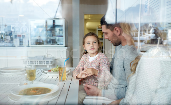 Mutlu aile akşam yemeği restoran kafe aile Stok fotoğraf © dolgachov