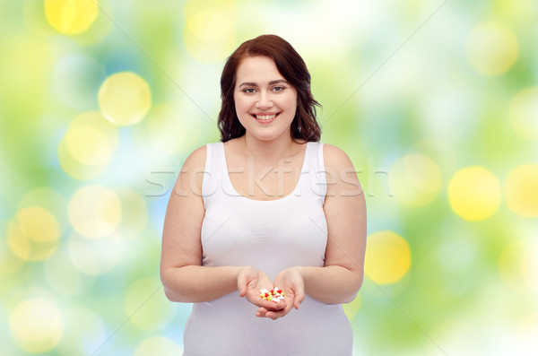 Foto stock: Feliz · plus · size · mulher · roupa · interior · pílulas