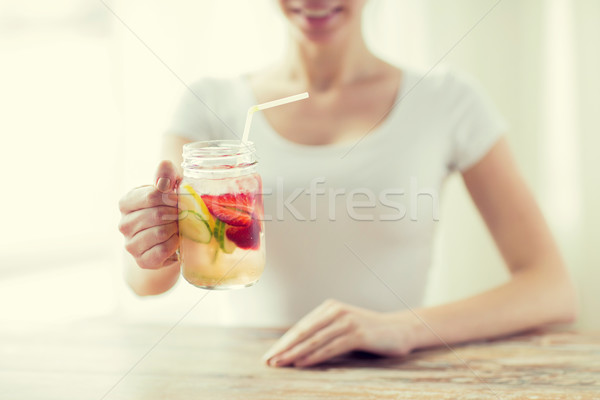 Stockfoto: Vrouw · glas · vruchten · water