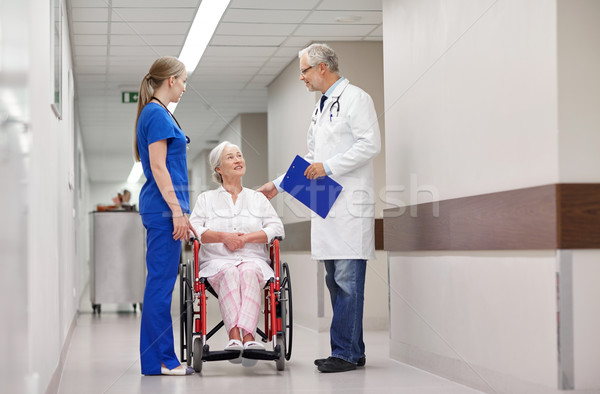 Senior mulher cadeira de rodas hospital medicina idade Foto stock © dolgachov