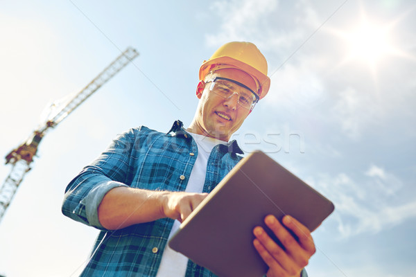 Stock fotó: építész · munkavédelmi · sisak · táblagép · építkezés · üzlet · épület