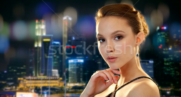 [[stock_photo]]: Belle · jeunes · asian · femme · diamant · boucle