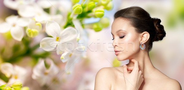 Piękna kobieta twarz kolczyk piękna biżuteria Zdjęcia stock © dolgachov