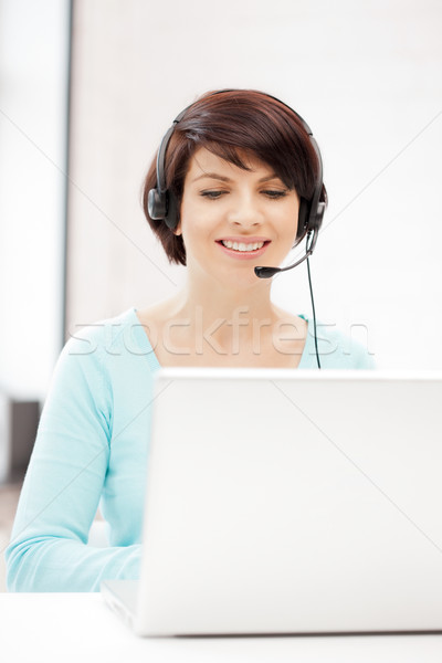 Helpline operator laptop imagine afaceri femeie Imagine de stoc © dolgachov