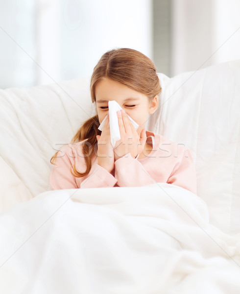 Beteg lány papír papírzsebkendő egészségügy gyógyszer Stock fotó © dolgachov