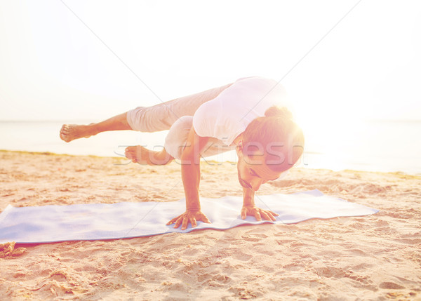 Stockfoto: Man · yoga · buitenshuis · fitness · sport · mensen