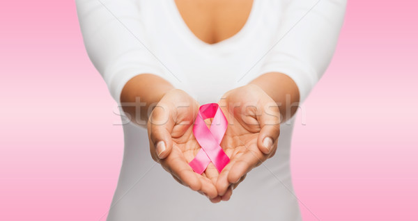Foto stock: Mãos · rosa · câncer · de · mama · consciência · fita