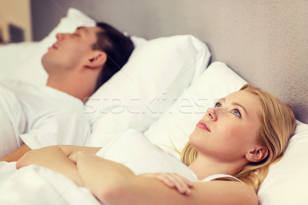 Heureux couple dormir lit hôtel Voyage [[stock_photo]] © dolgachov
