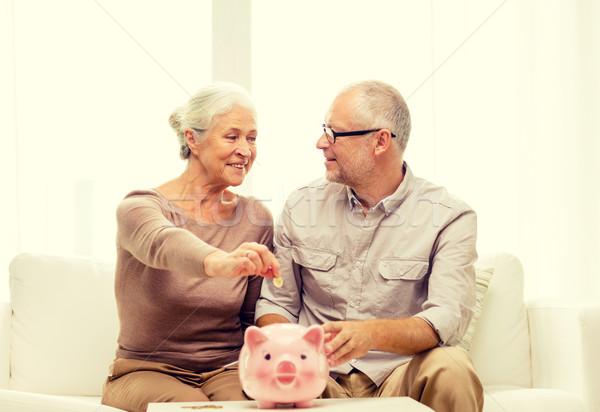 Stock fotó: Idős · pár · pénz · persely · otthon · család · megtakarított · pénz