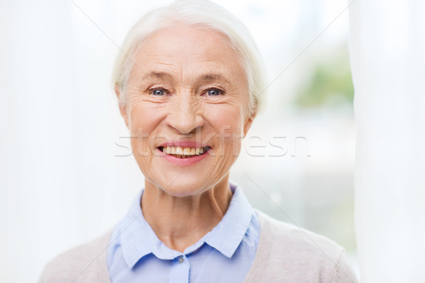 Gelukkig senior vrouw gezicht home leeftijd mensen Stockfoto © dolgachov