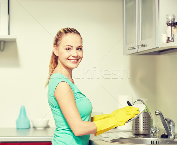 Stock fotó: Boldog · nő · mosogatás · otthon · konyha · emberek