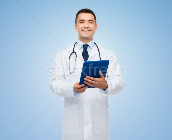 Foto stock: Sonriendo · doctor · de · sexo · masculino · blanco · abrigo · salud