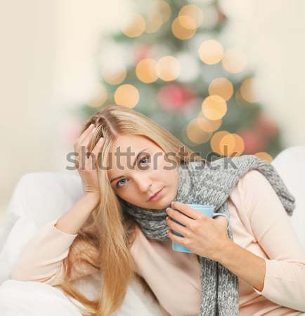 Mulher jovem leitura livro cama natal férias Foto stock © dolgachov