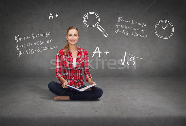 Stock foto: Lächelnd · Stock · Buch · Bildung · Freizeit