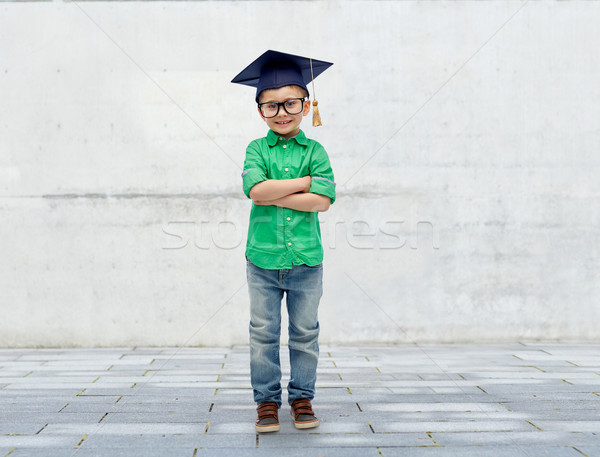 Vidám fiú agglegény kalap gyermekkor iskola oktatás Stock fotó © dolgachov