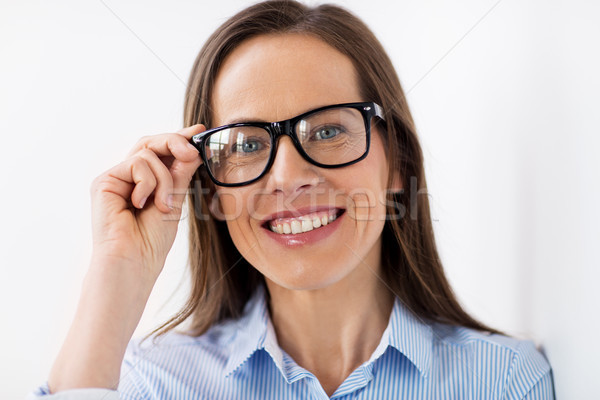 Souriant verres personnes affaires Photo stock © dolgachov