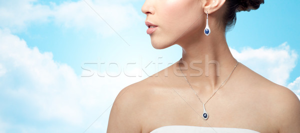 [[stock_photo]]: Femme · boucle · beauté · bijoux · mariage