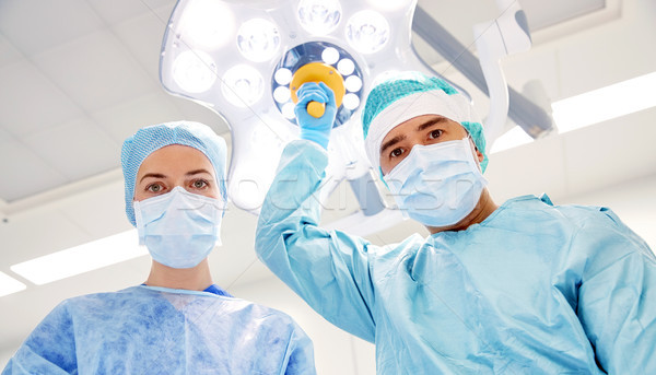 Grup cerrahlar ameliyathane hastane cerrahi tıp Stok fotoğraf © dolgachov