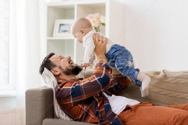 Glücklich Vater wenig Baby Junge home Stock foto © dolgachov