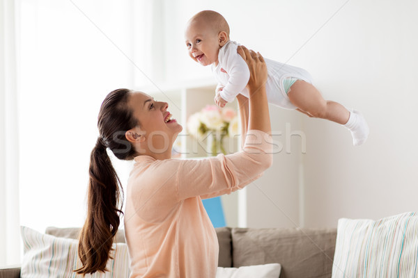 Stockfoto: Gelukkig · moeder · spelen · weinig · baby · jongen