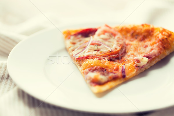 Ev yapımı pizza plaka gıda İtalyan Stok fotoğraf © dolgachov
